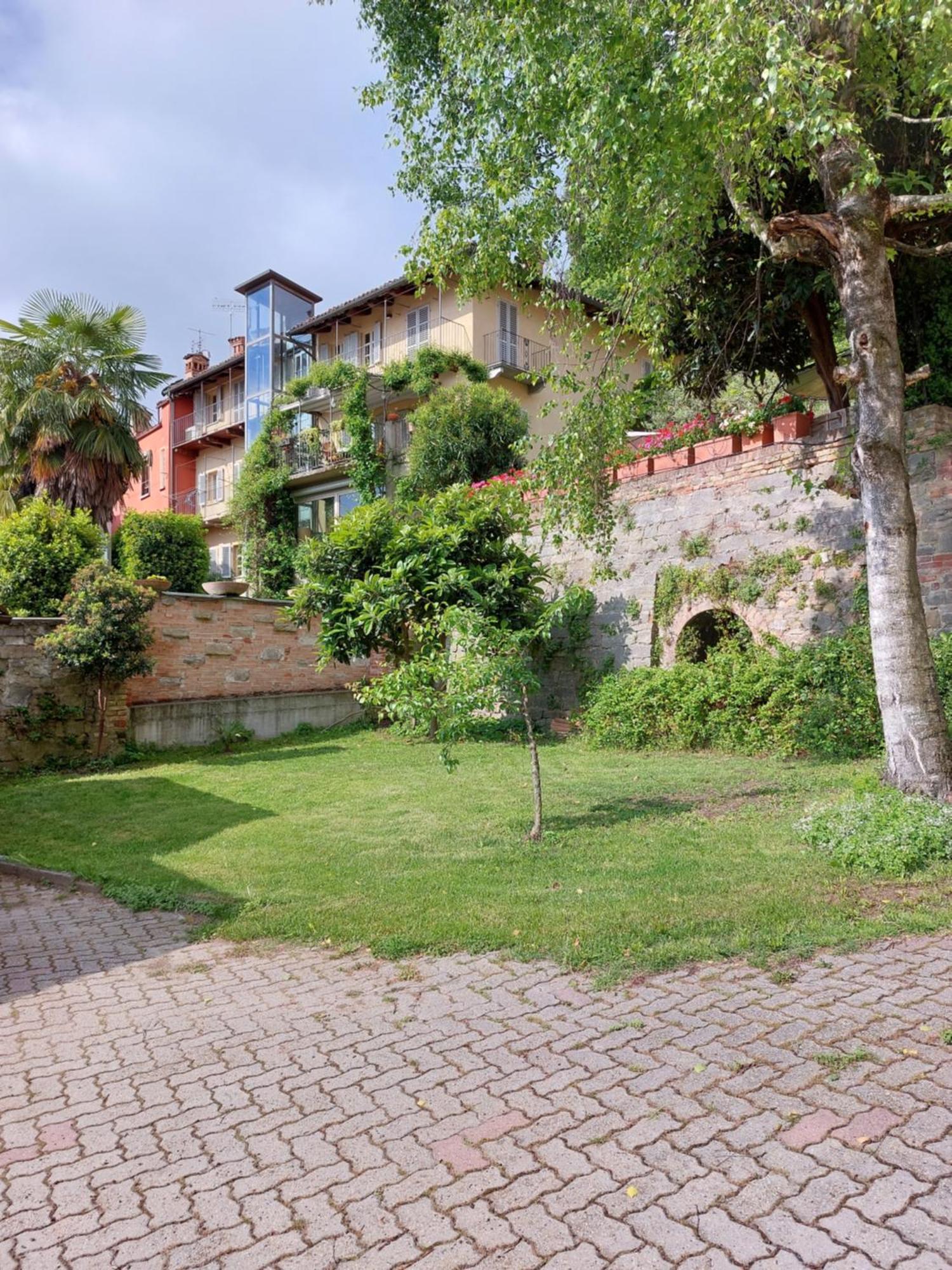Апартаменты Il Giardino Di Olivia Гуарене Экстерьер фото